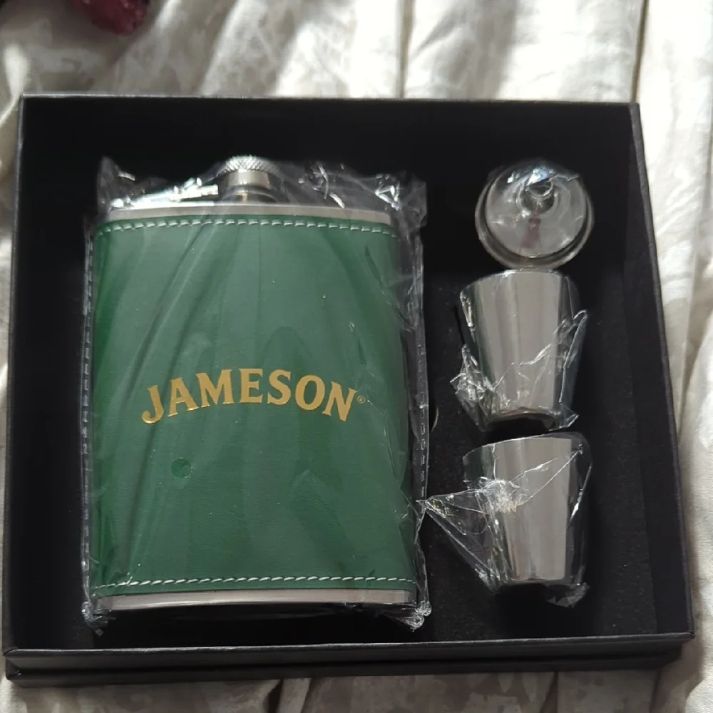 Jameson Green Flask Set